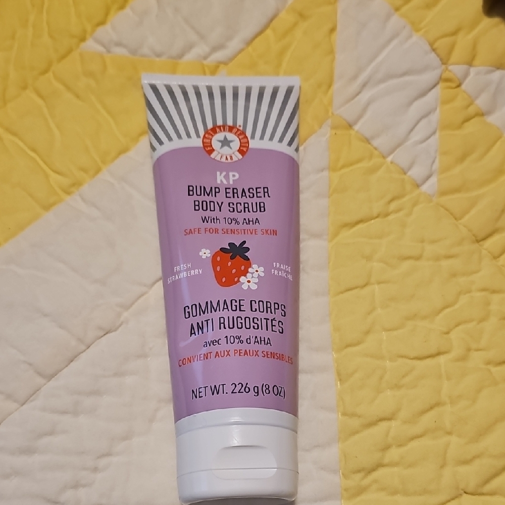 First Aid Beauty KP Bump Eraser Fresh Strawberry